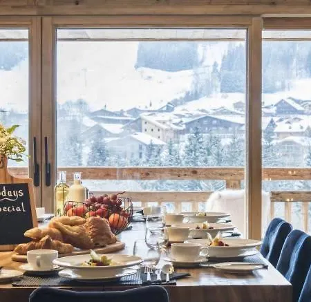 8br Chalet Next To Ski Slope